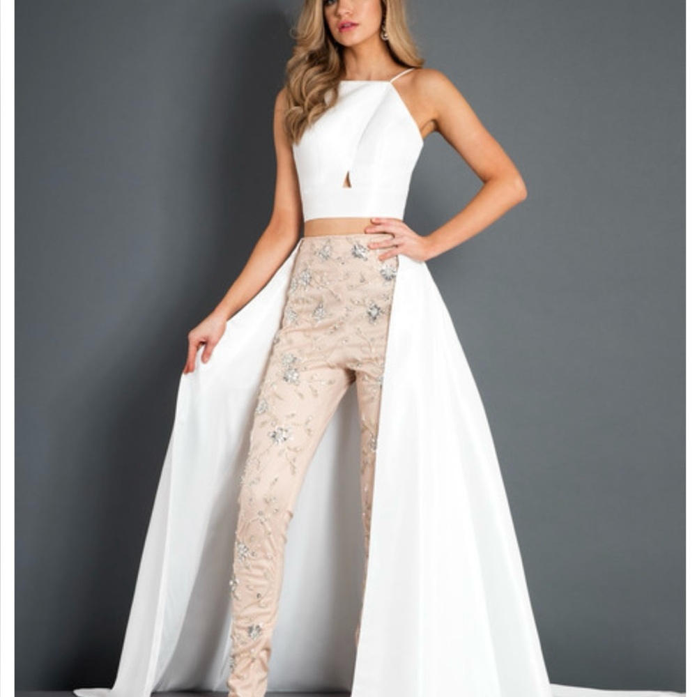 Elegant White and Tan Jumpsuit - Picture 4 of 4